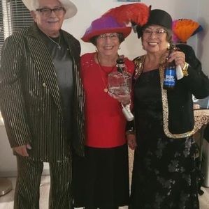 Meet your Posher, Estela